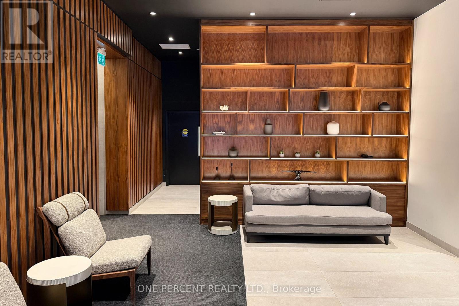 410 - 340 Queen Street, Ottawa, Ontario  K1R 0G1 - Photo 4 - X12629244