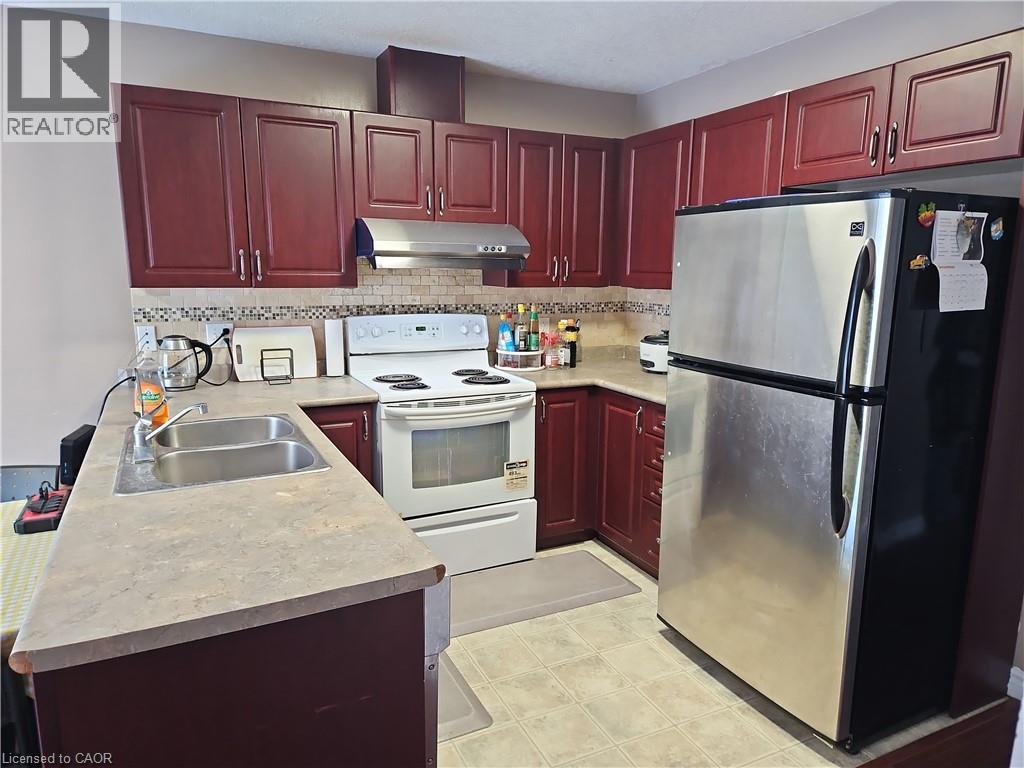 619 Wild Ginger Avenue Unit# J56, Waterloo, Ontario  N2V 2X1 - Photo 5 - 40795349