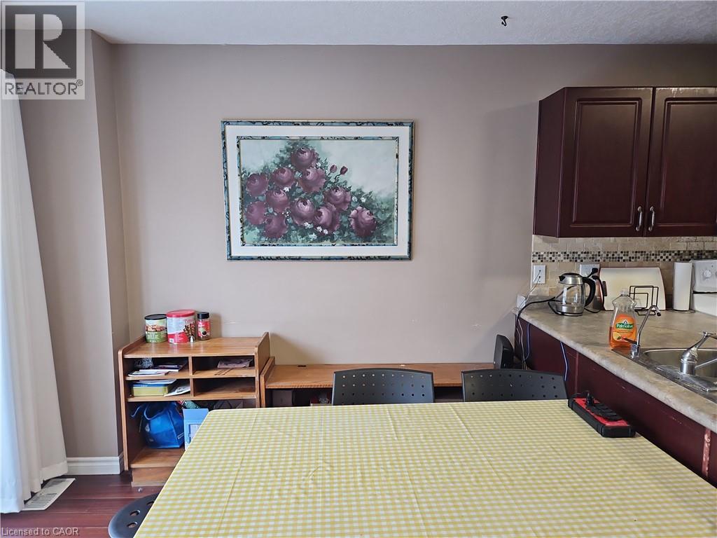 619 Wild Ginger Avenue Unit# J56, Waterloo, Ontario  N2V 2X1 - Photo 8 - 40795349