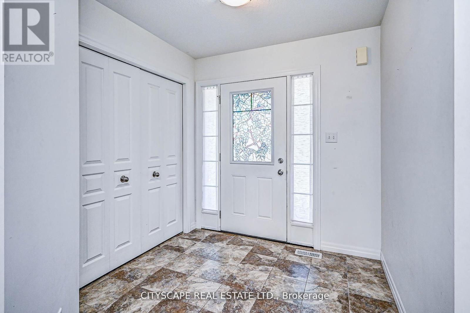 6 Castlebay Street, Kitchener, Ontario  N2R 0G5 - Photo 4 - X12656140