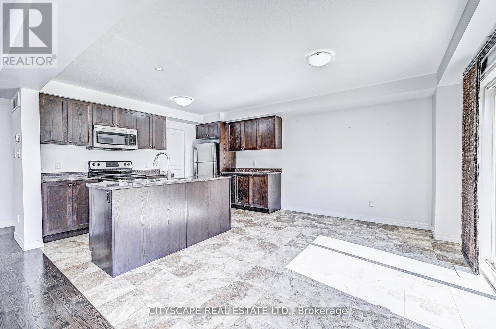 6 Castlebay Street, Kitchener, Ontario  N2R 0G5 - Photo 5 - X12656140