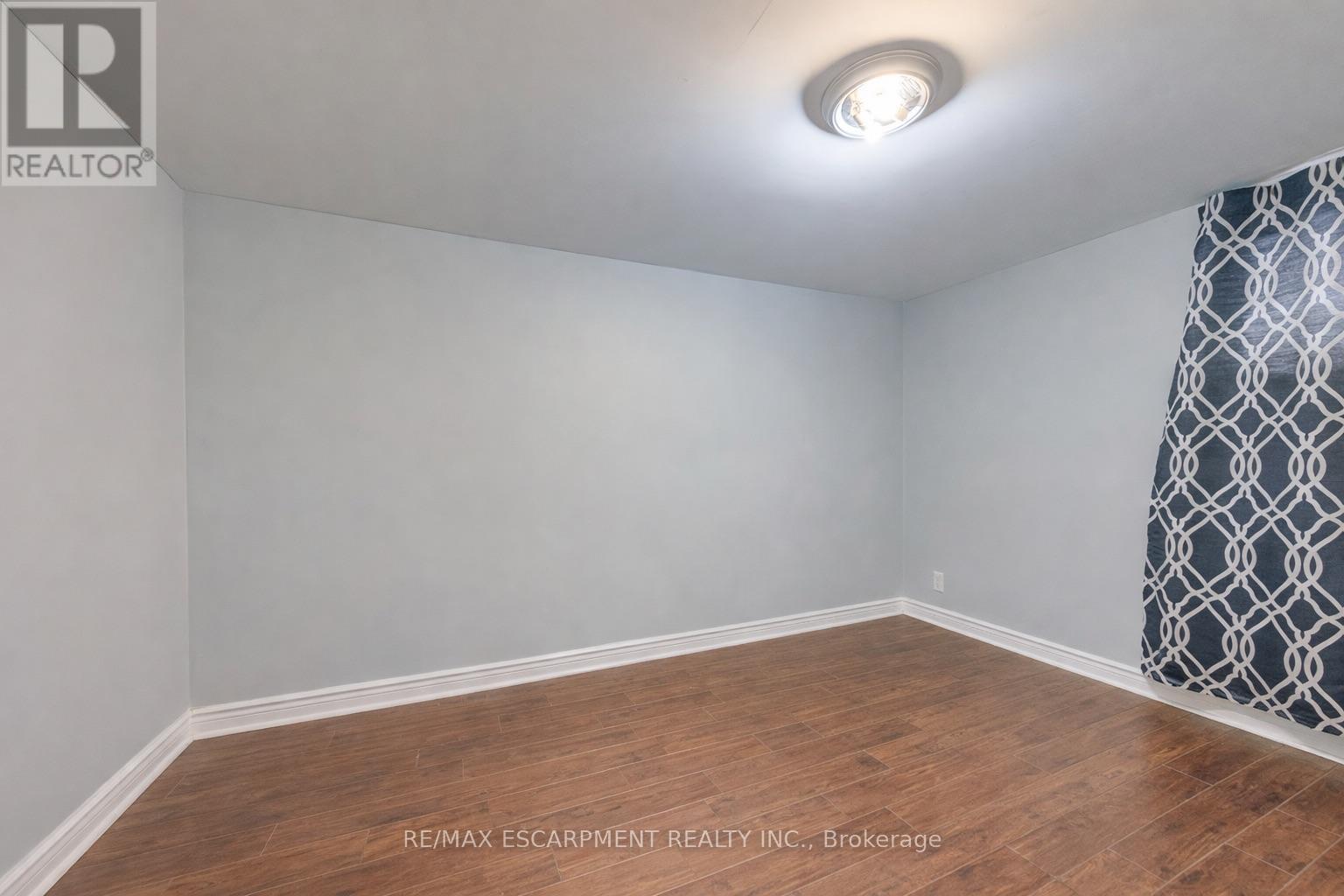 80 Lower Horning Road, Hamilton, Ontario  L8S 3G3 - Photo 23 - X12656148