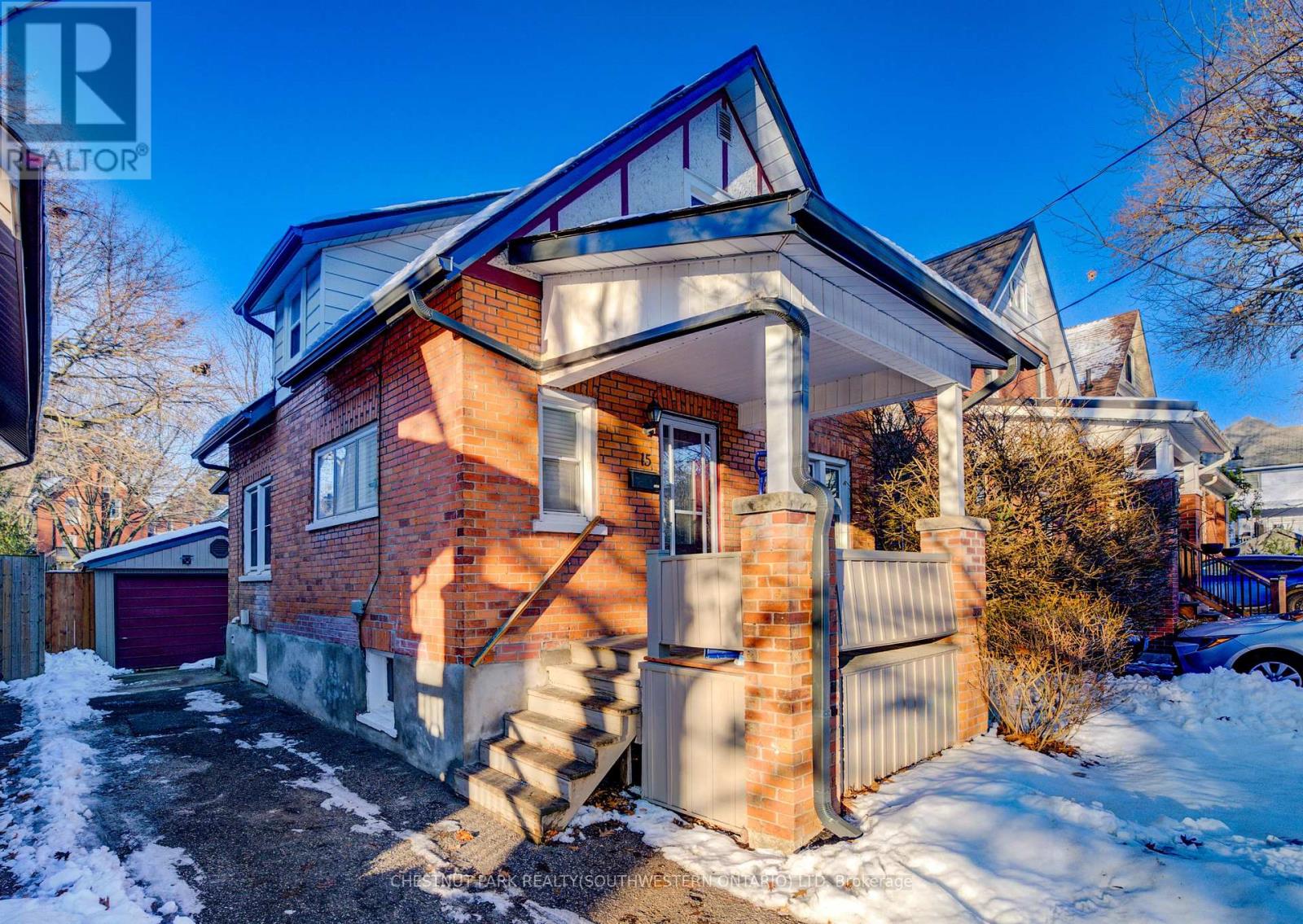 15 Troy Street, Kitchener, Ontario  N2H 1L7 - Photo 3 - X12656166