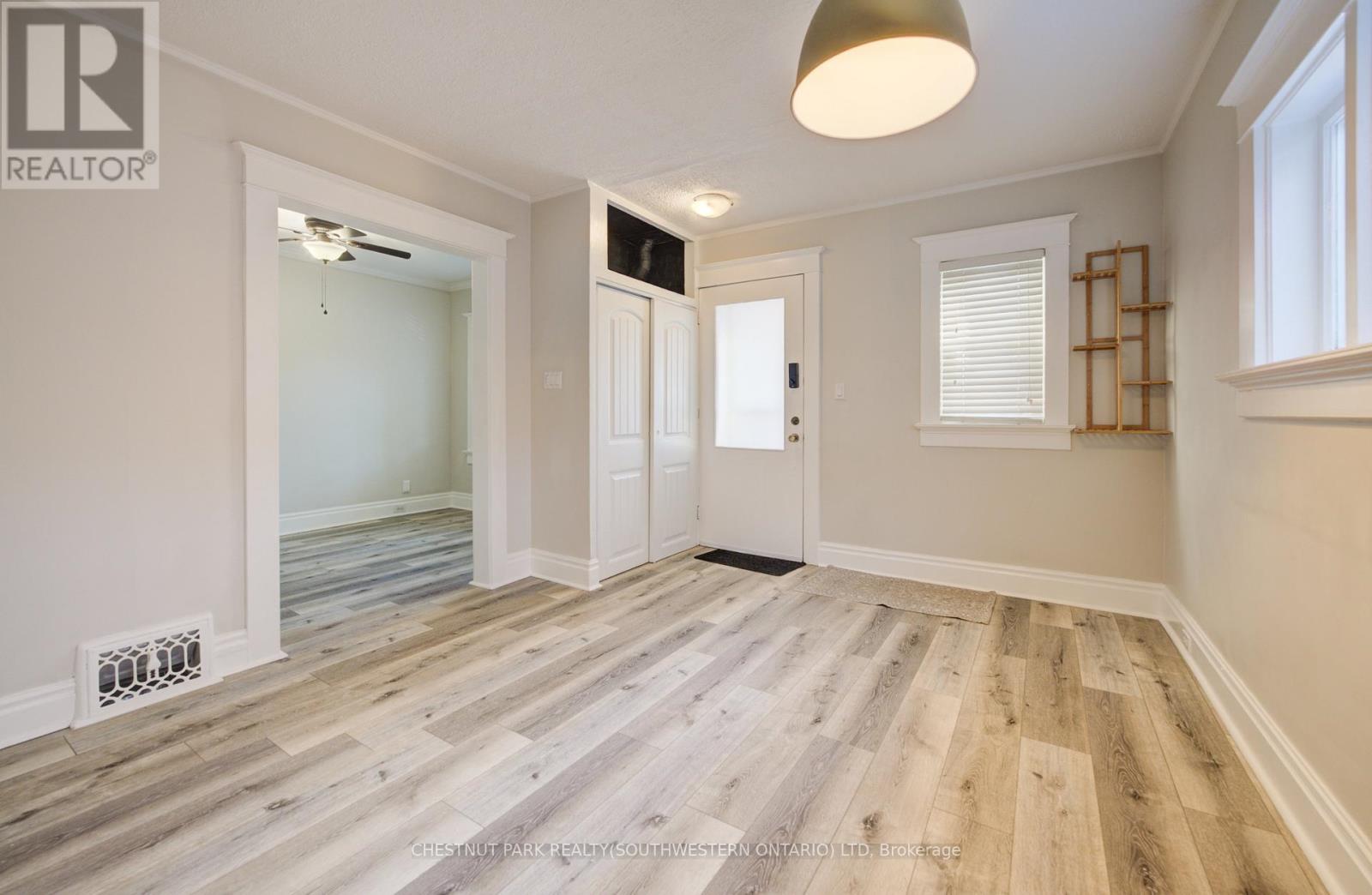 15 Troy Street, Kitchener, Ontario  N2H 1L7 - Photo 7 - X12656166