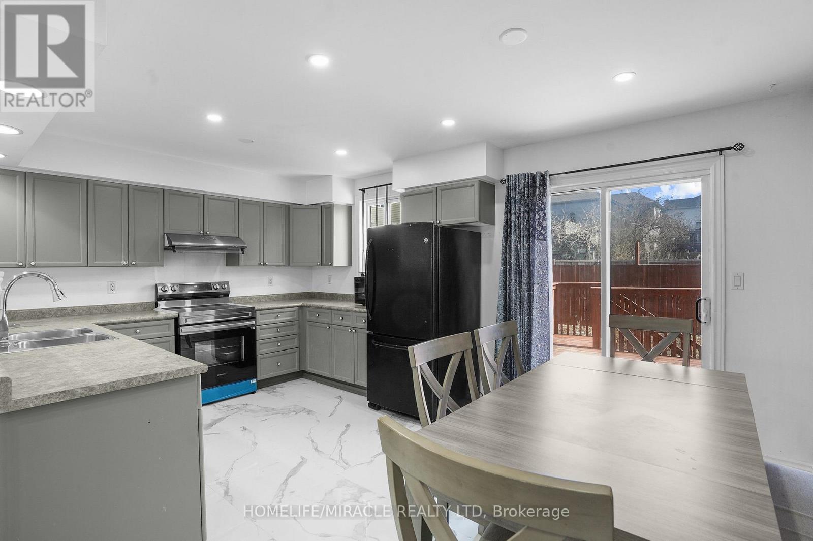 8 Bradley Lane, Brantford, Ontario  N3T 6R5 - Photo 9 - X12656192