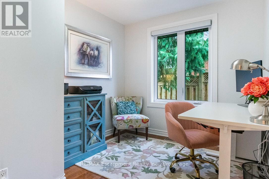 68 Glenmanor Drive N, Oakville, Ontario  L6K 2B4 - Photo 20 - W12656274