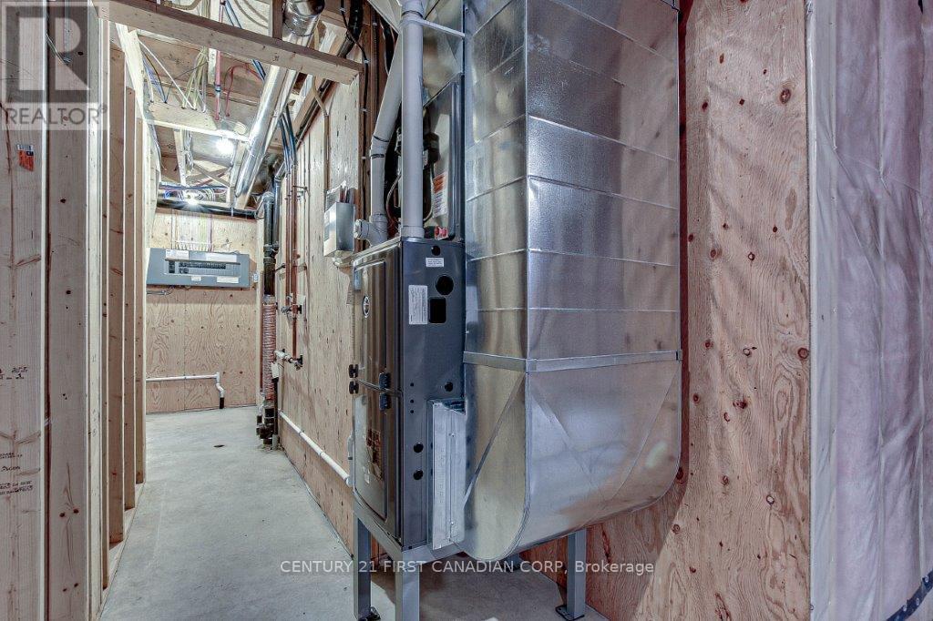 163 Elgin Avenue E, Goderich, Ontario  N7A 1K7 - Photo 23 - X12215703