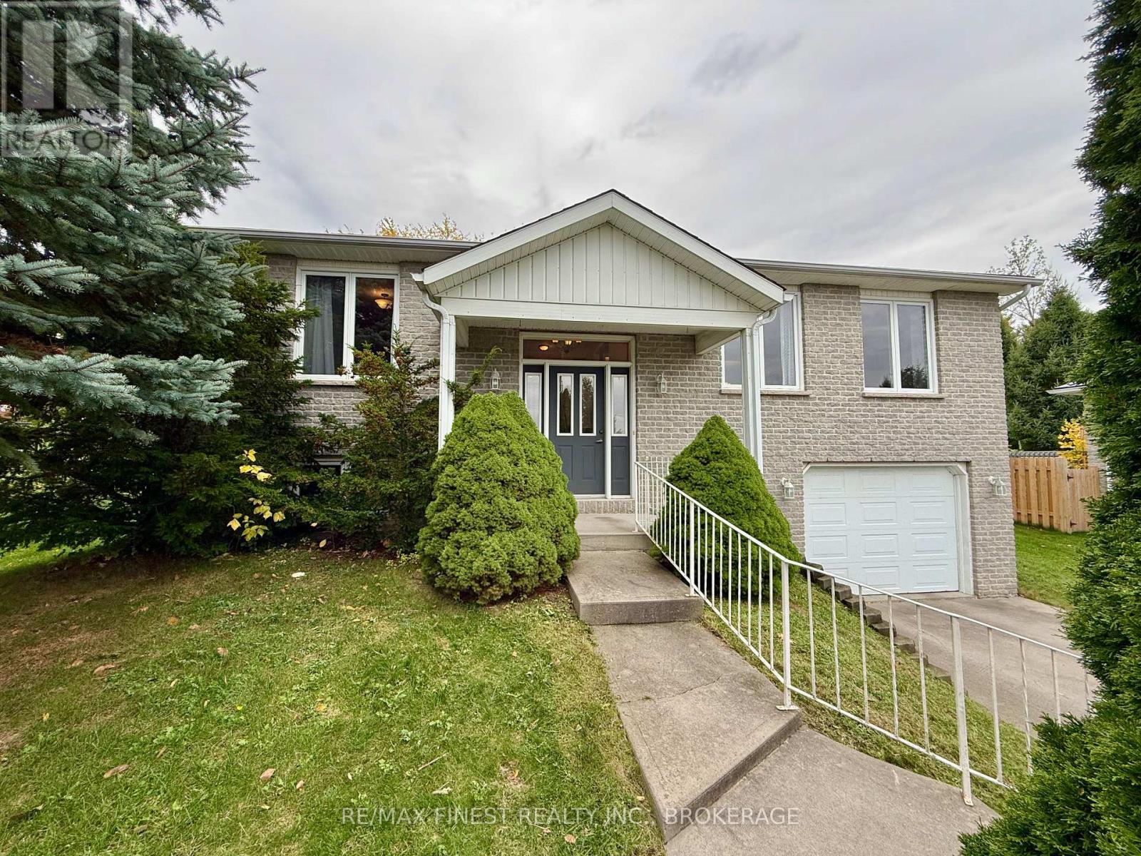 812 Palace Road, Greater Napanee, Ontario  K7R 3K9 - Photo 2 - X12477782