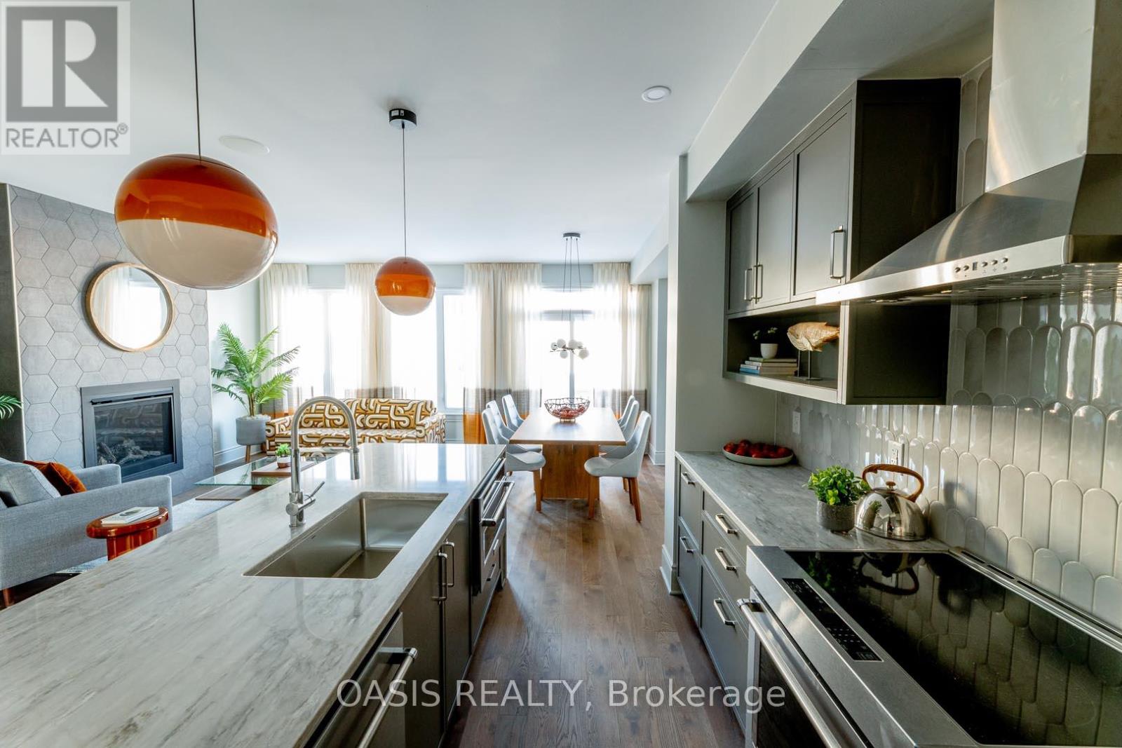 1145 Cope Drive, Ottawa, Ontario  K2S 3E9 - Photo 4 - X12525042