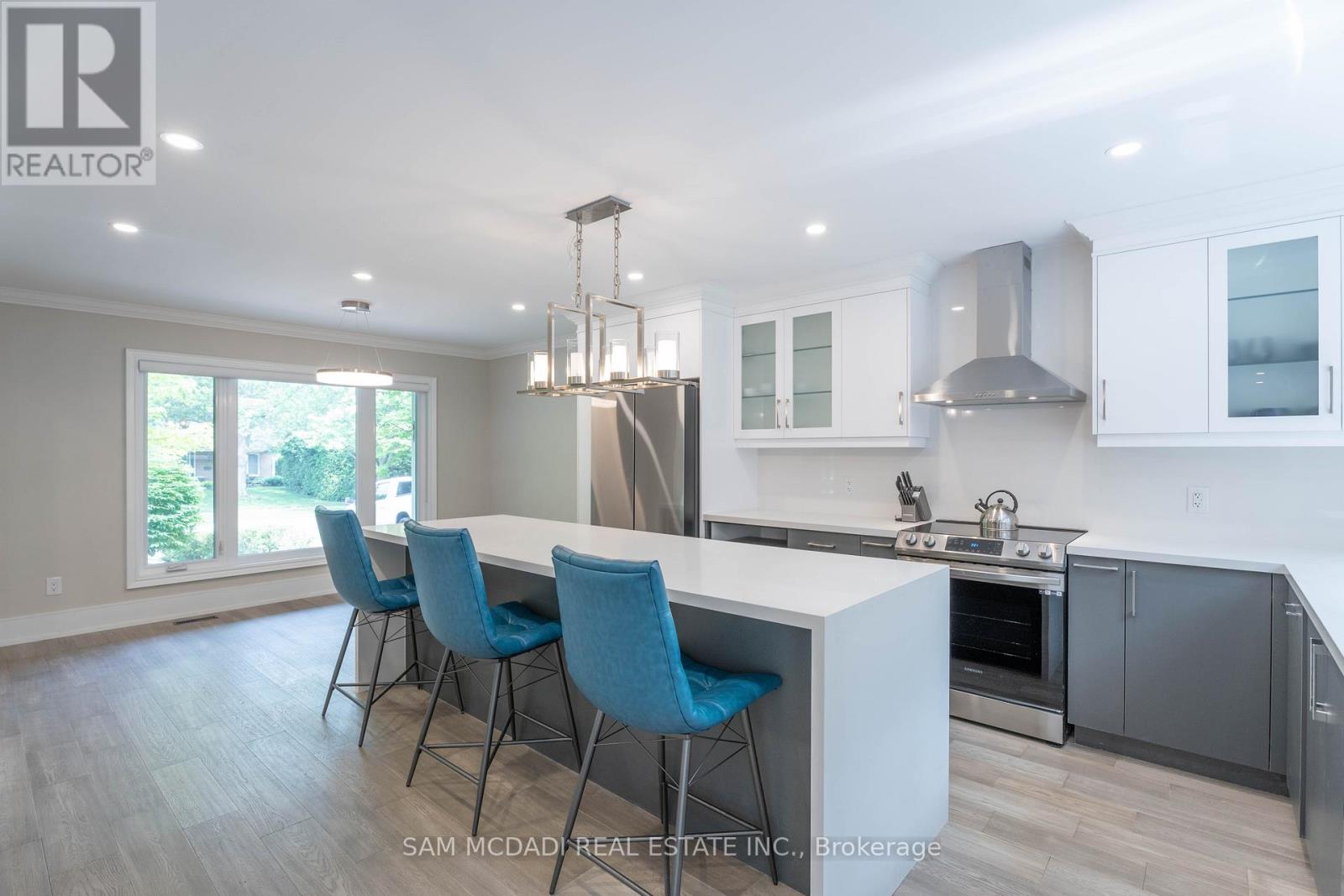 2188 Highriver Court, Mississauga, Ontario  L5H 3K4 - Photo 6 - W12634922