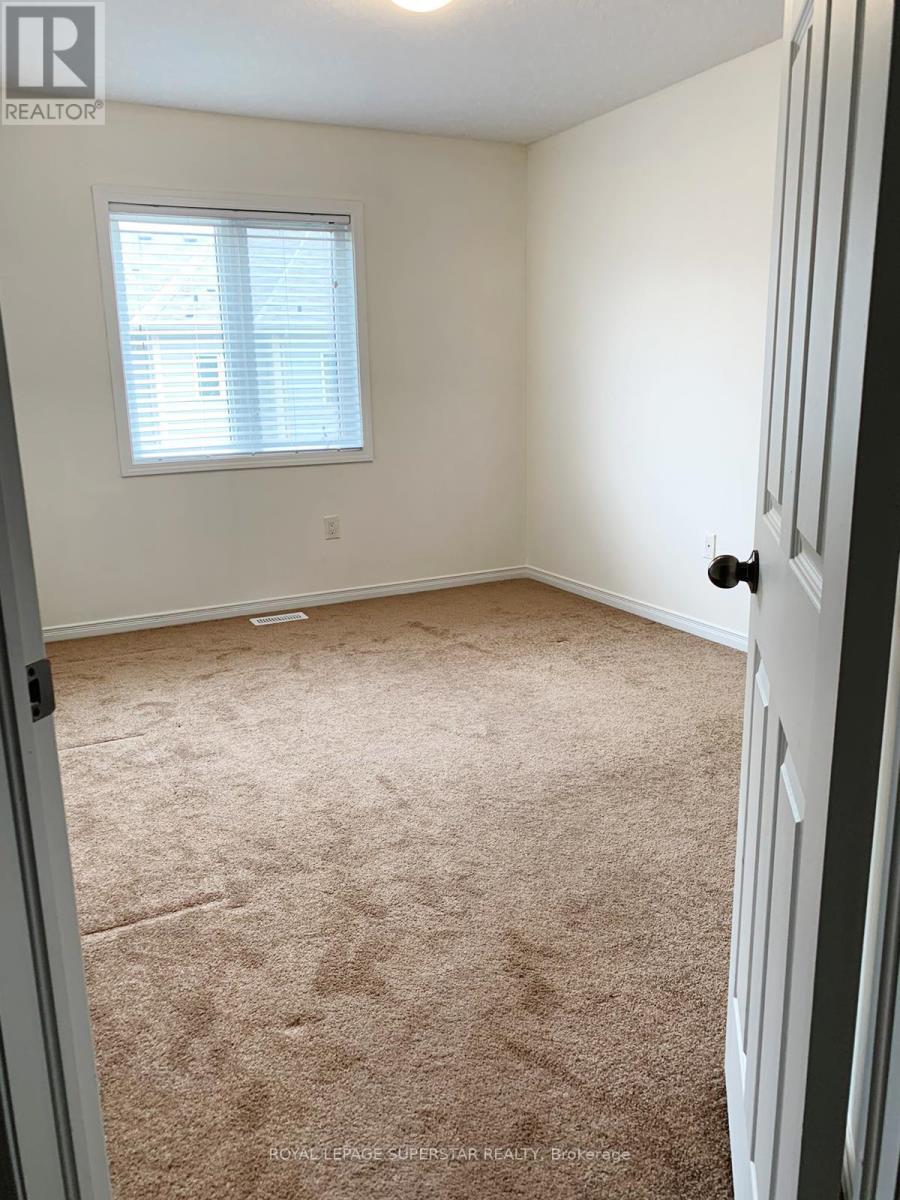 18 Longboat Run W, Brantford, Ontario  N3T 0P3 - Photo 11 - X12609758