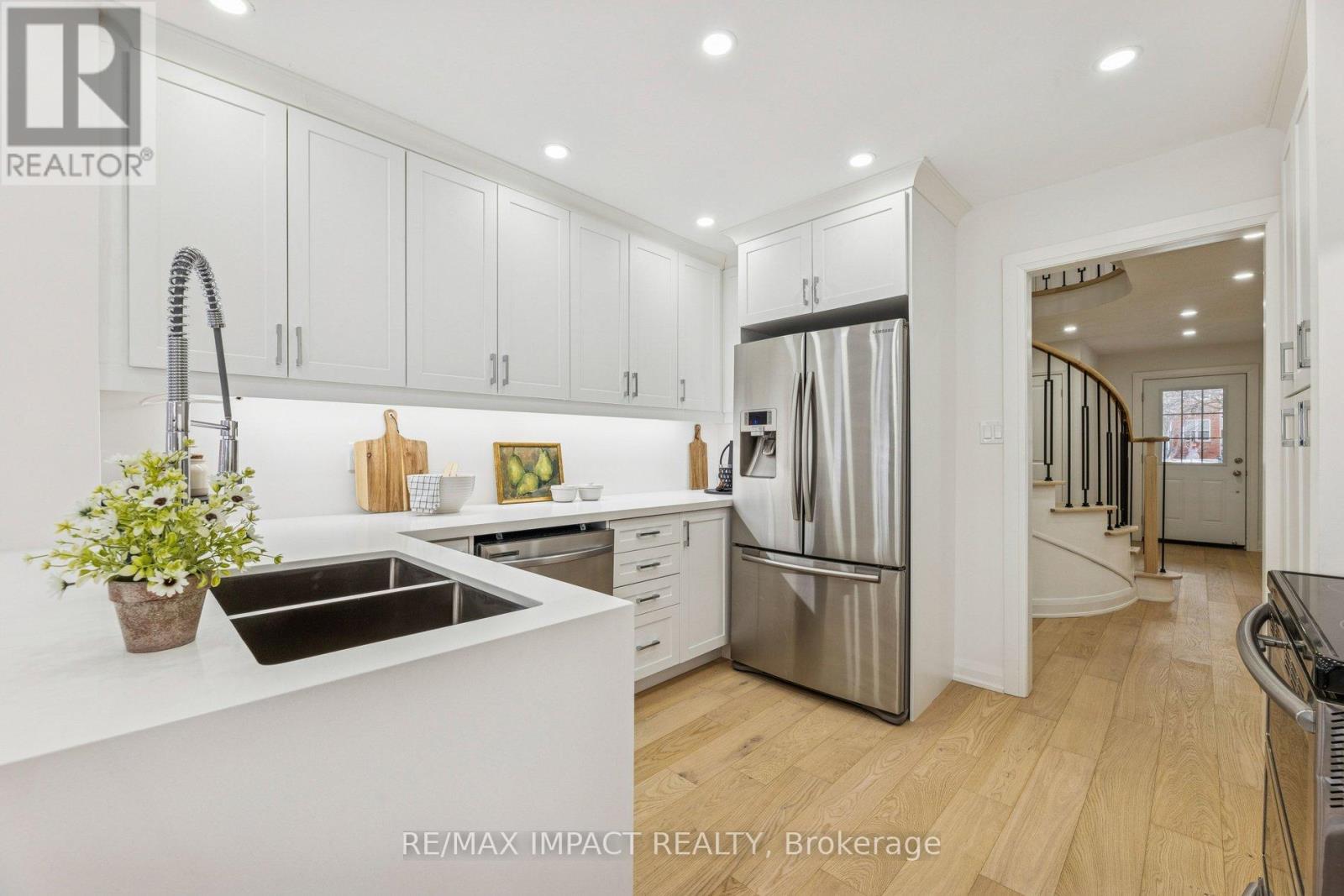 1871 Brookshire Square, Pickering, Ontario  L1V 6L2 - Photo 16 - E12656322