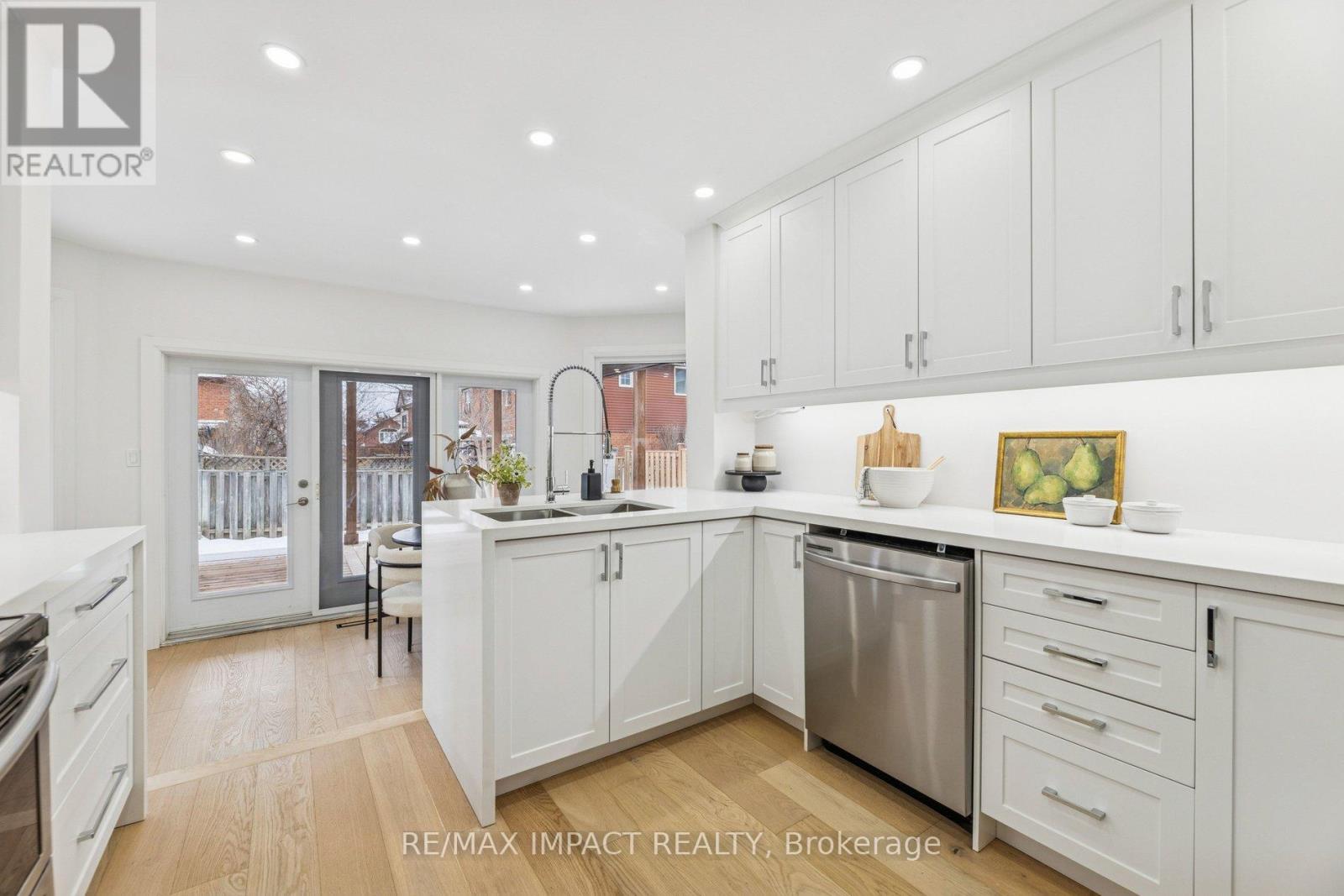 1871 Brookshire Square, Pickering, Ontario  L1V 6L2 - Photo 17 - E12656322