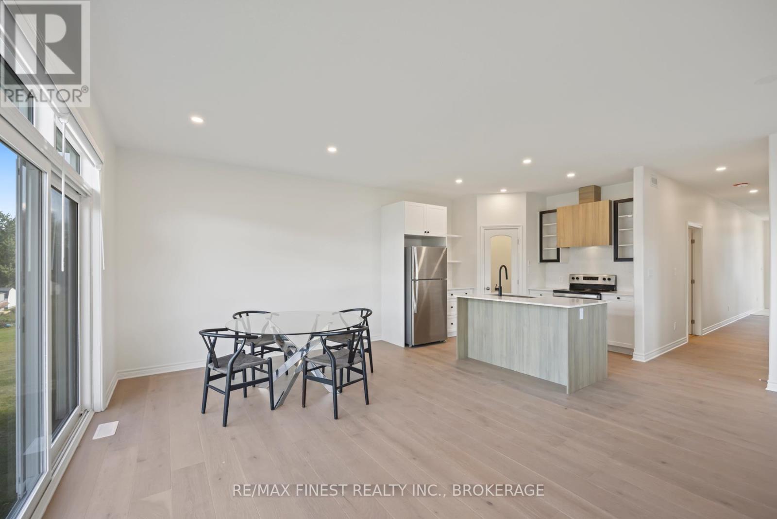 198 Heritage Park Drive, Greater Napanee, Ontario  K7R 3X8 - Photo 17 - X12656416