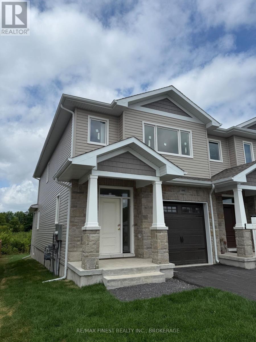 198 Heritage Park Drive, Greater Napanee, Ontario  K7R 3X8 - Photo 2 - X12656416