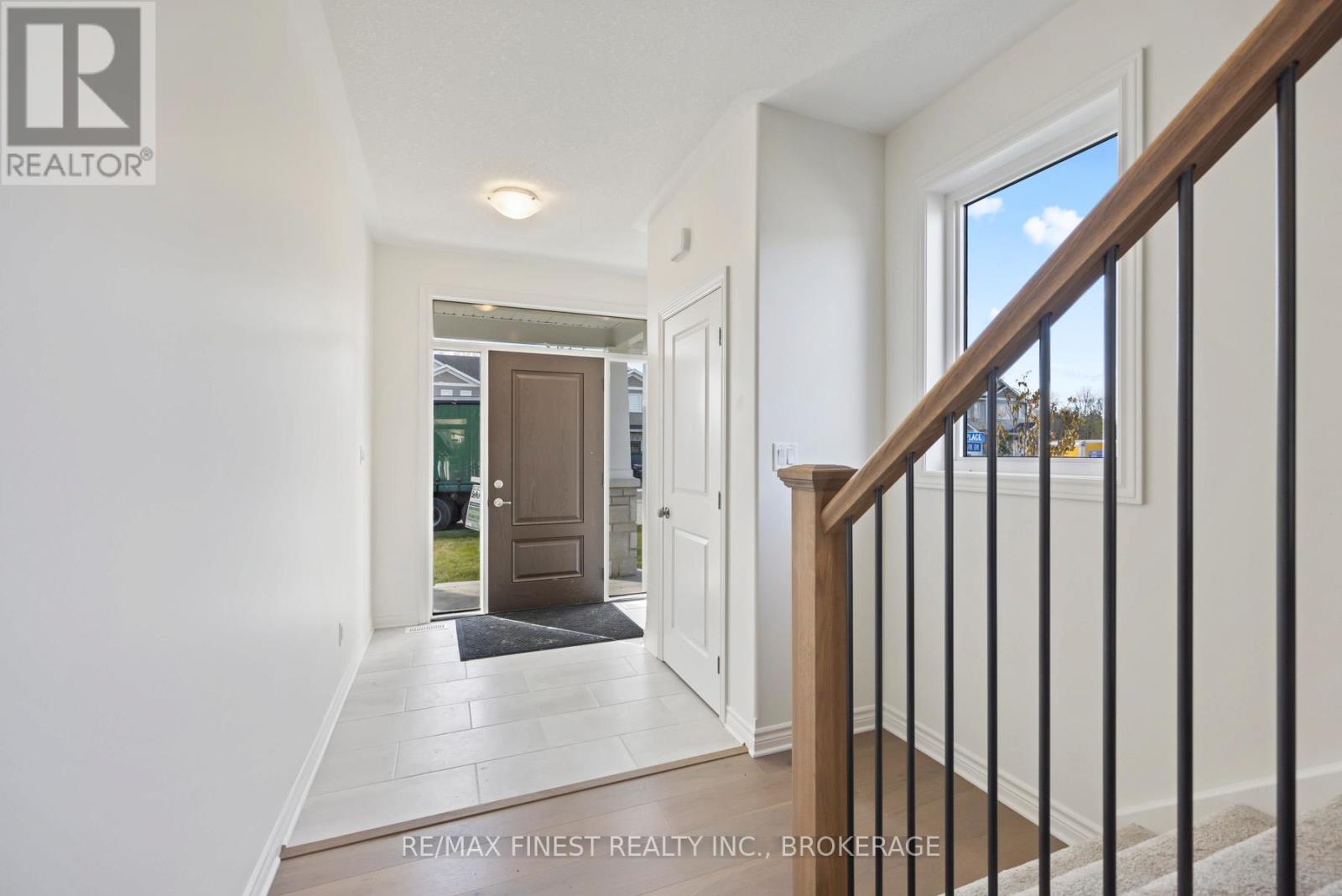 198 Heritage Park Drive, Greater Napanee, Ontario  K7R 3X8 - Photo 3 - X12656416