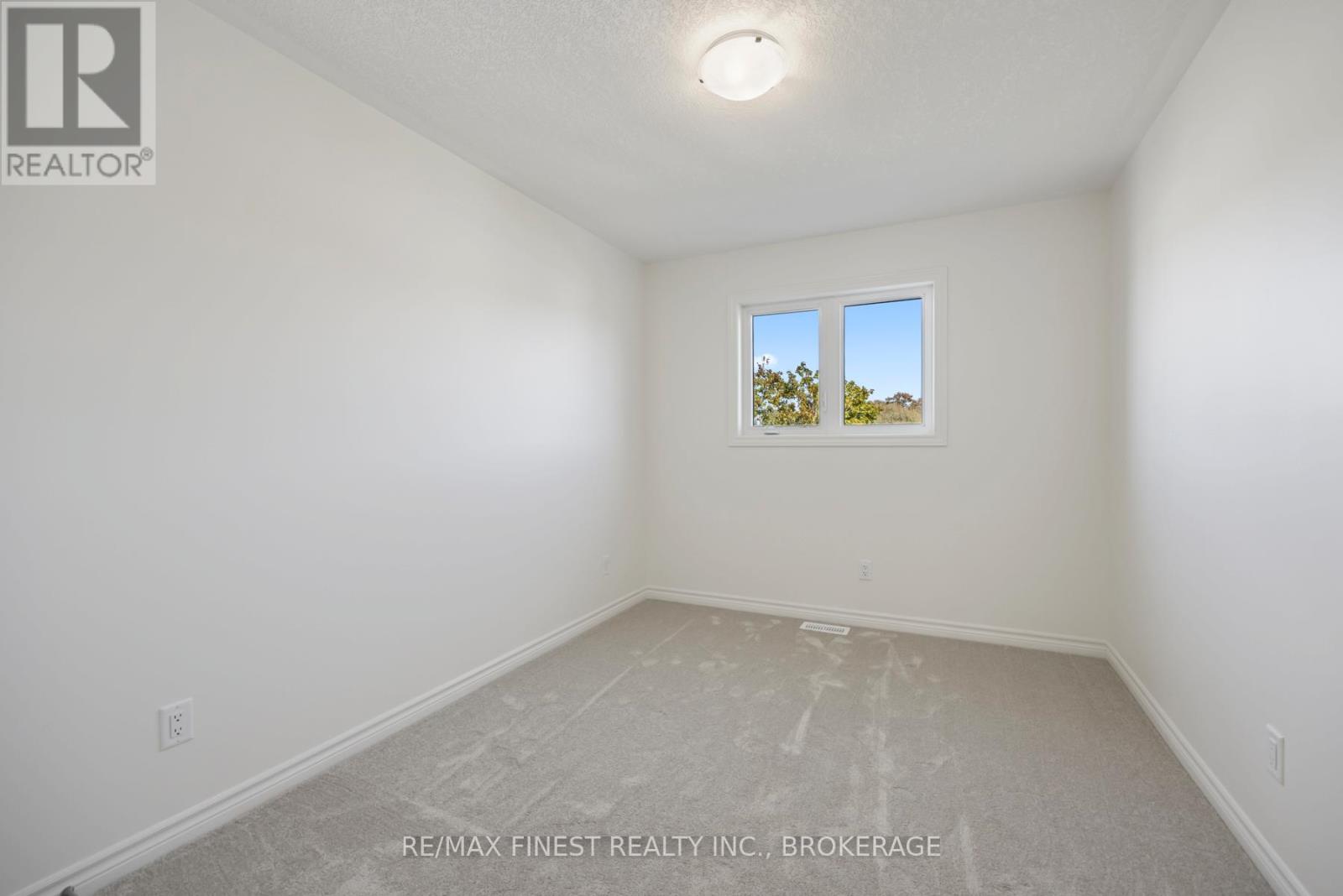 198 Heritage Park Drive, Greater Napanee, Ontario  K7R 3X8 - Photo 32 - X12656416