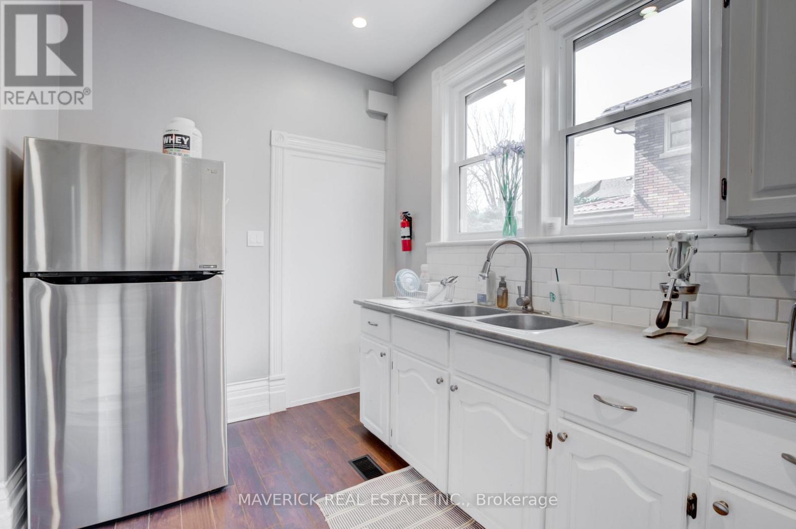 125 St James Street, London East, Ontario  N6A 1W6 - Photo 8 - X12656244