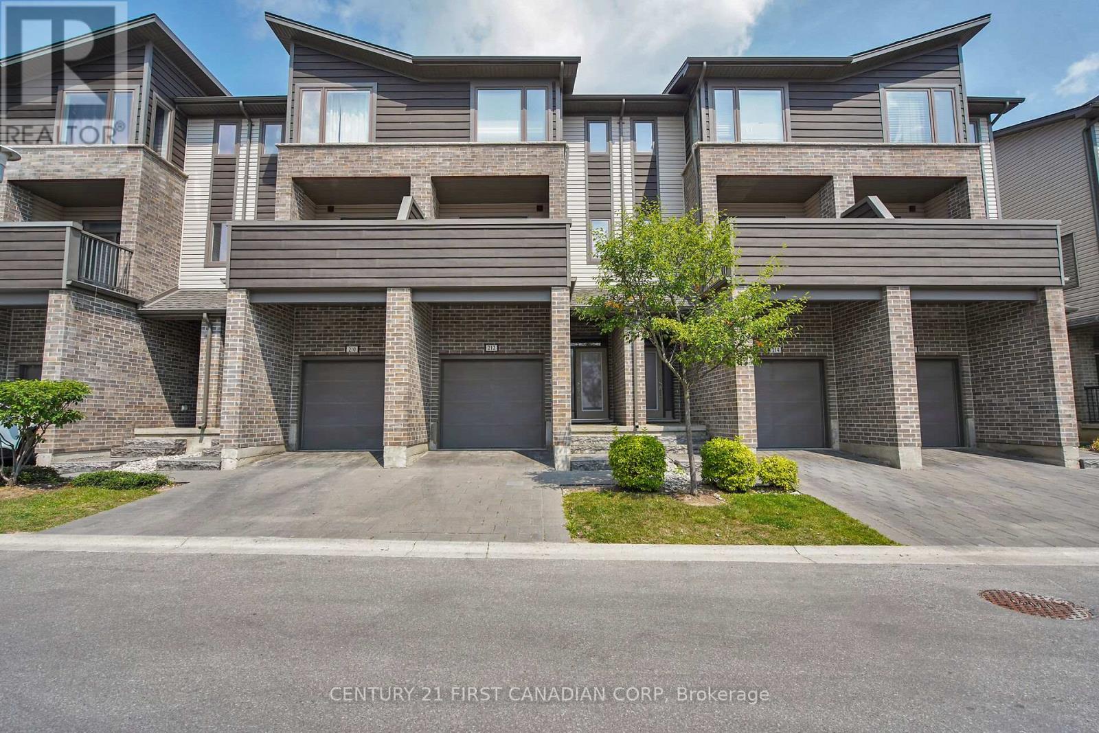 212 - 1960 DALMAGARRY ROAD, London North, Ontario