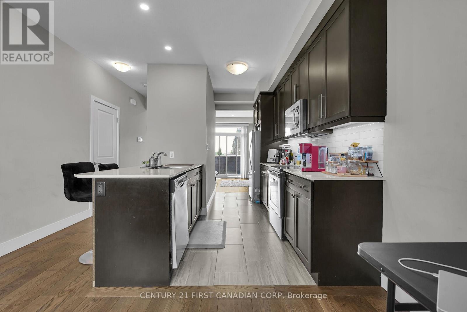 212 - 1960 Dalmagarry Road, London North, Ontario  N6G 0T8 - Photo 14 - X12656302