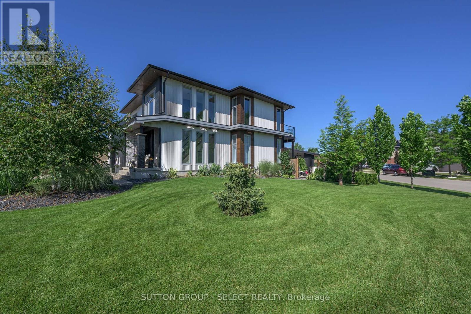 7 Valleyview Crescent, Middlesex Centre, Ontario  N0L 1R0 - Photo 4 - X12656308