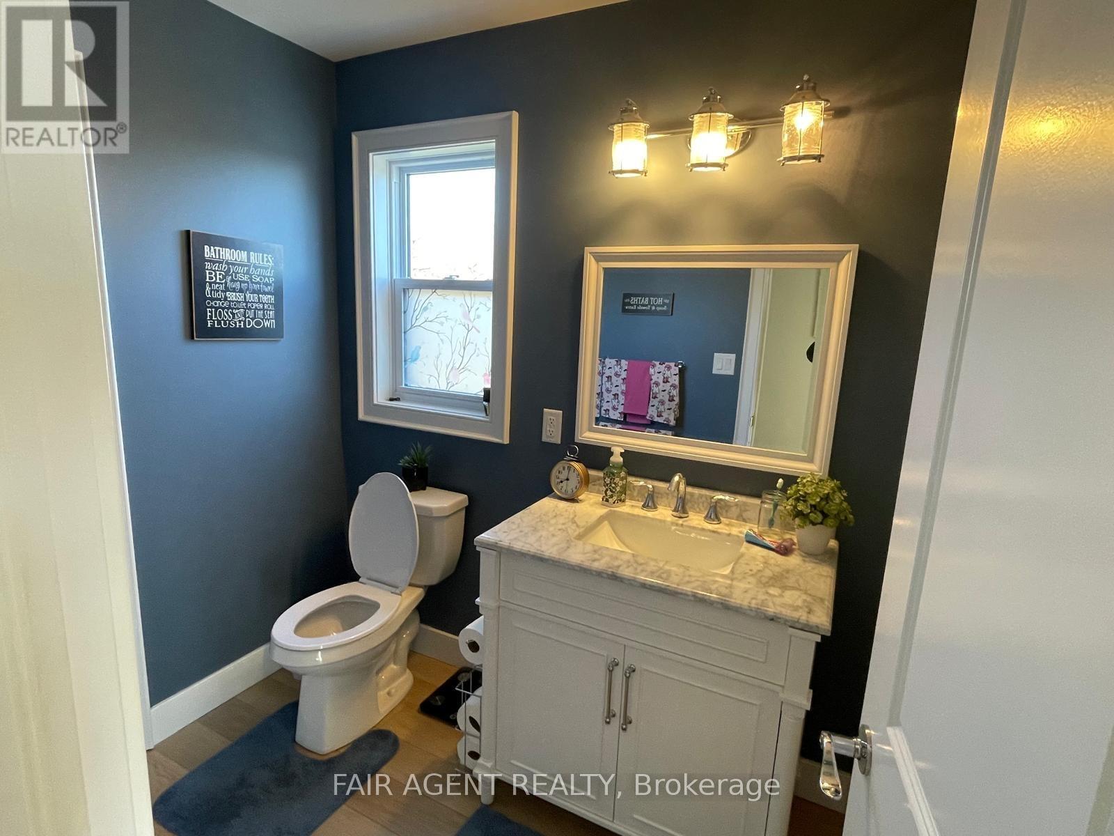 974 Waters Beach Drive, Essex, Ontario  N0R 1G0 - Photo 13 - X12656392