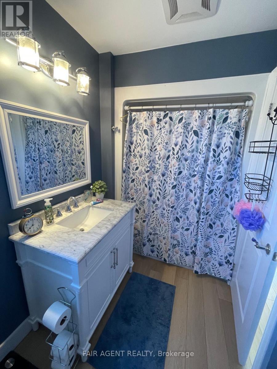 974 Waters Beach Drive, Essex, Ontario  N0R 1G0 - Photo 14 - X12656392