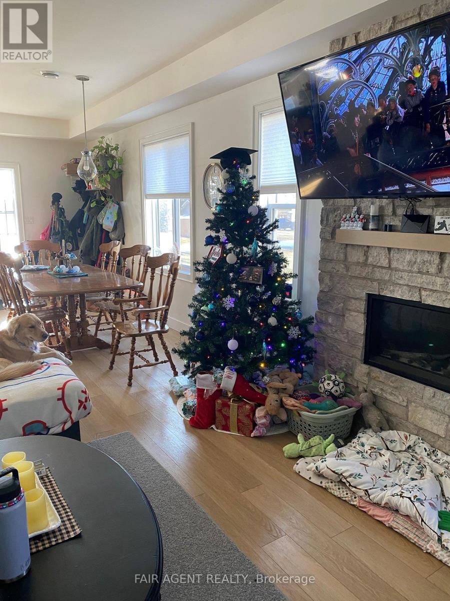 974 Waters Beach Drive, Essex, Ontario  N0R 1G0 - Photo 8 - X12656392