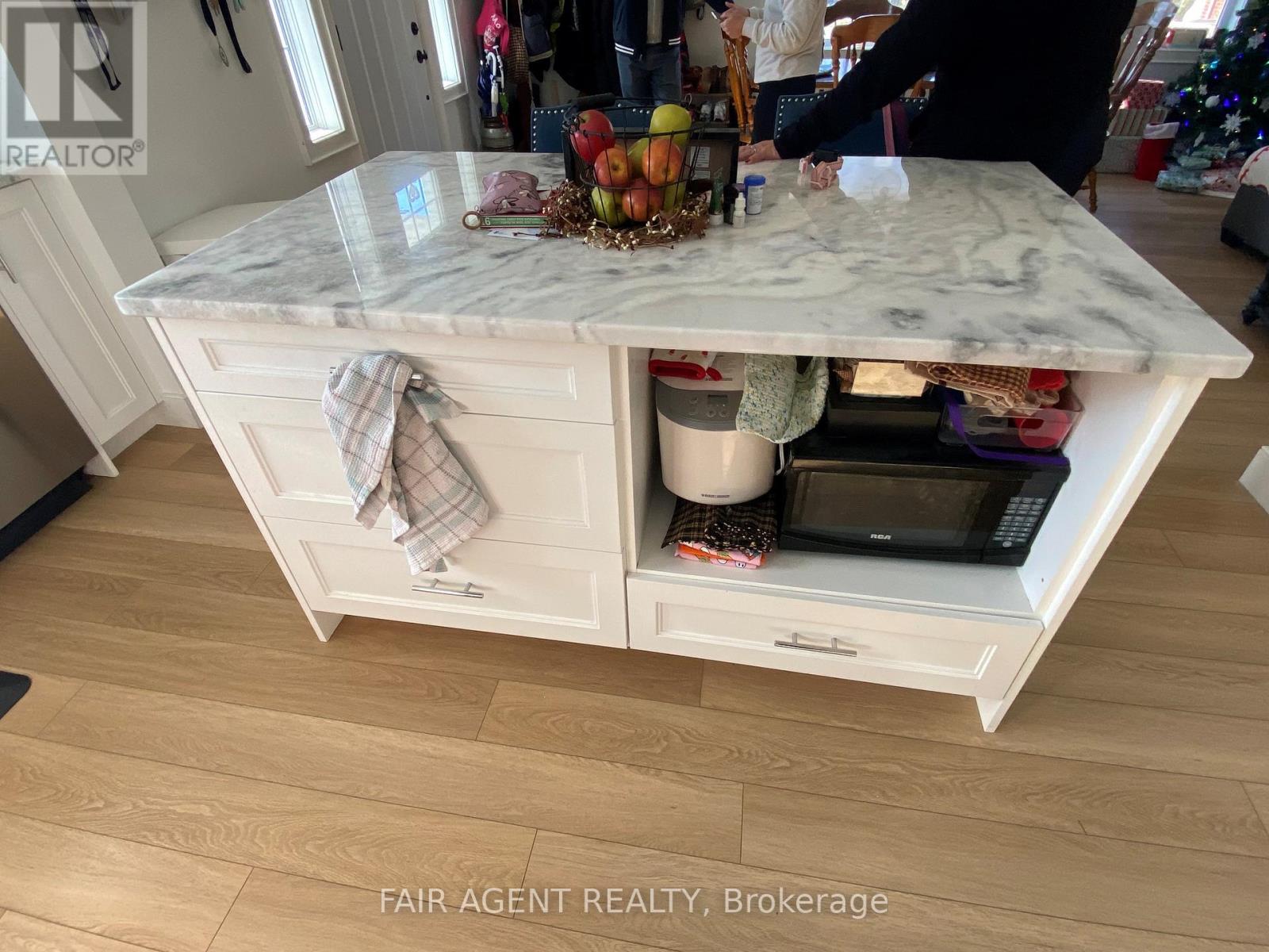 974 Waters Beach Drive, Essex, Ontario  N0R 1G0 - Photo 9 - X12656392