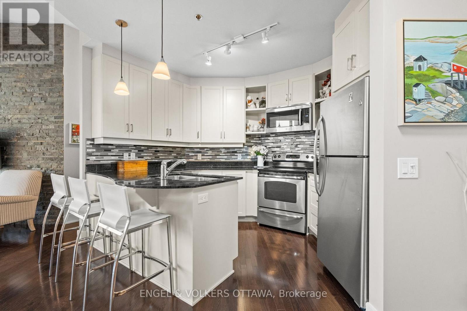 102 - 75 Cleary Avenue, Ottawa, Ontario  K2A 1R8 - Photo 8 - X12656256