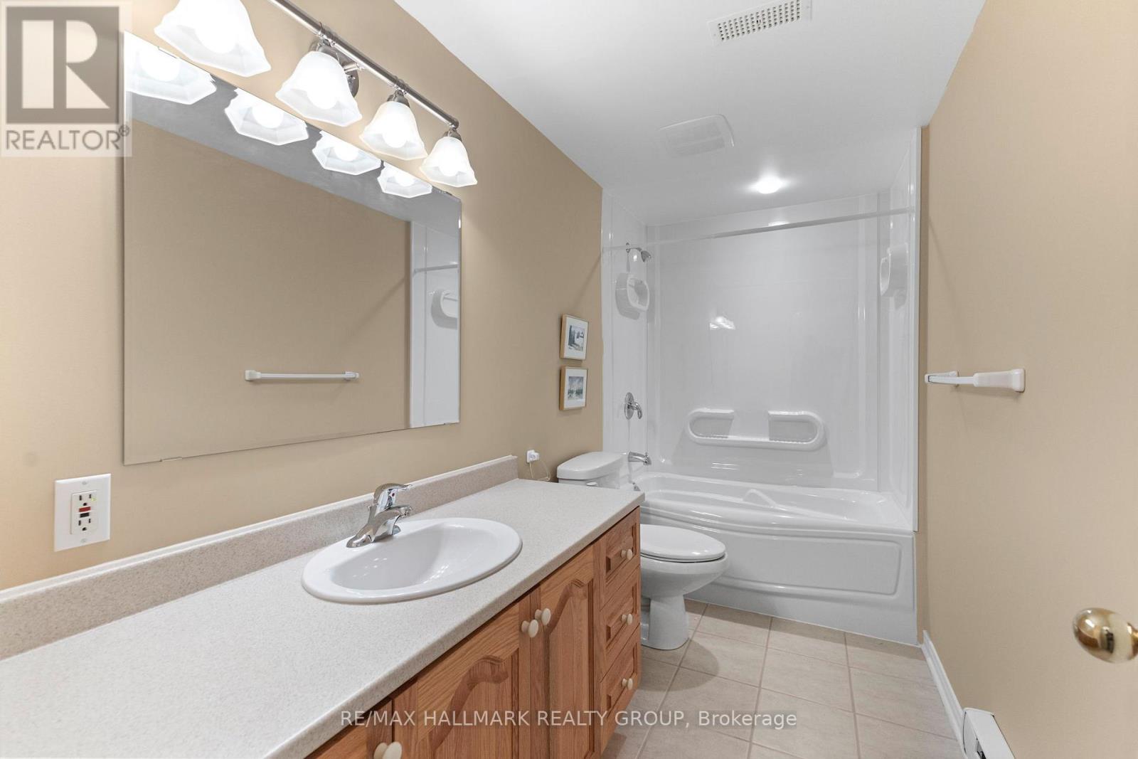 2202 Nature Trail Crescent, Ottawa, Ontario  K1W 1E6 - Photo 30 - X12656402