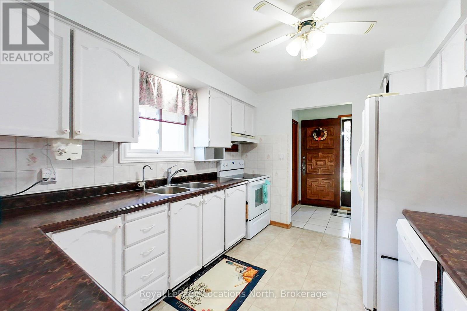 221 John Street, Clearview, Ontario  L0M 1S0 - Photo 5 - S12656324