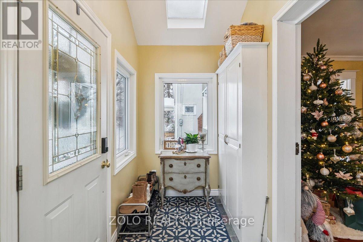 139 Campbell Avenue W, Milton, Ontario  L0P 1B0 - Photo 2 - W12628208