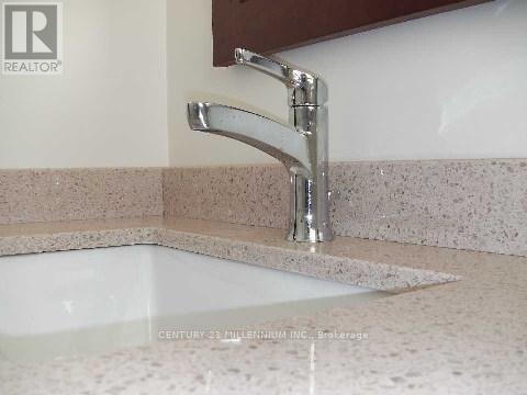 Upper - 59 Garthdale Court, Toronto (Bathurst Manor), Ontario  M3H 5P7 - Photo 6 - C12656232