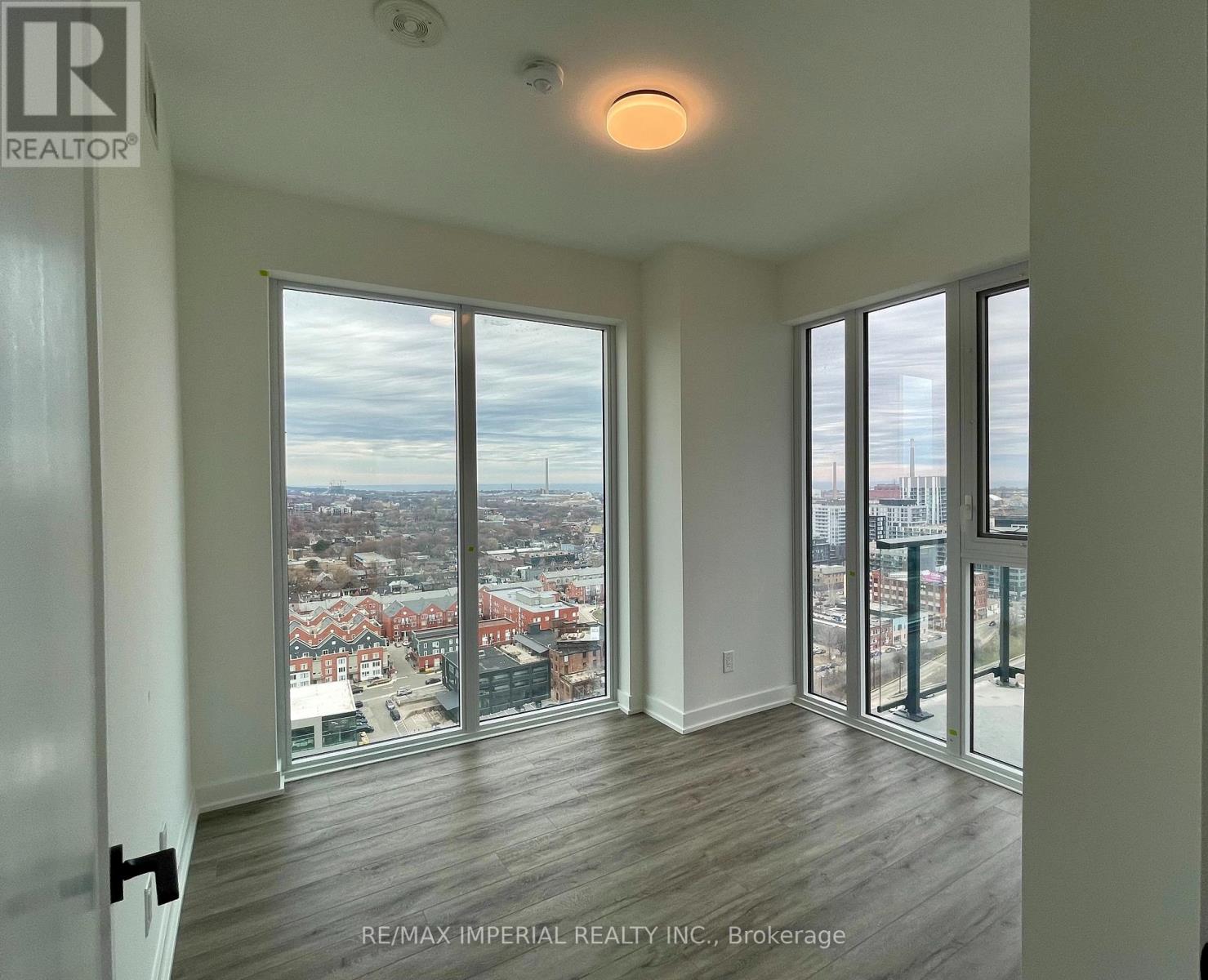 2102 - 5 Defries Street, Toronto, Ontario  M5A 0W7 - Photo 17 - C12656284