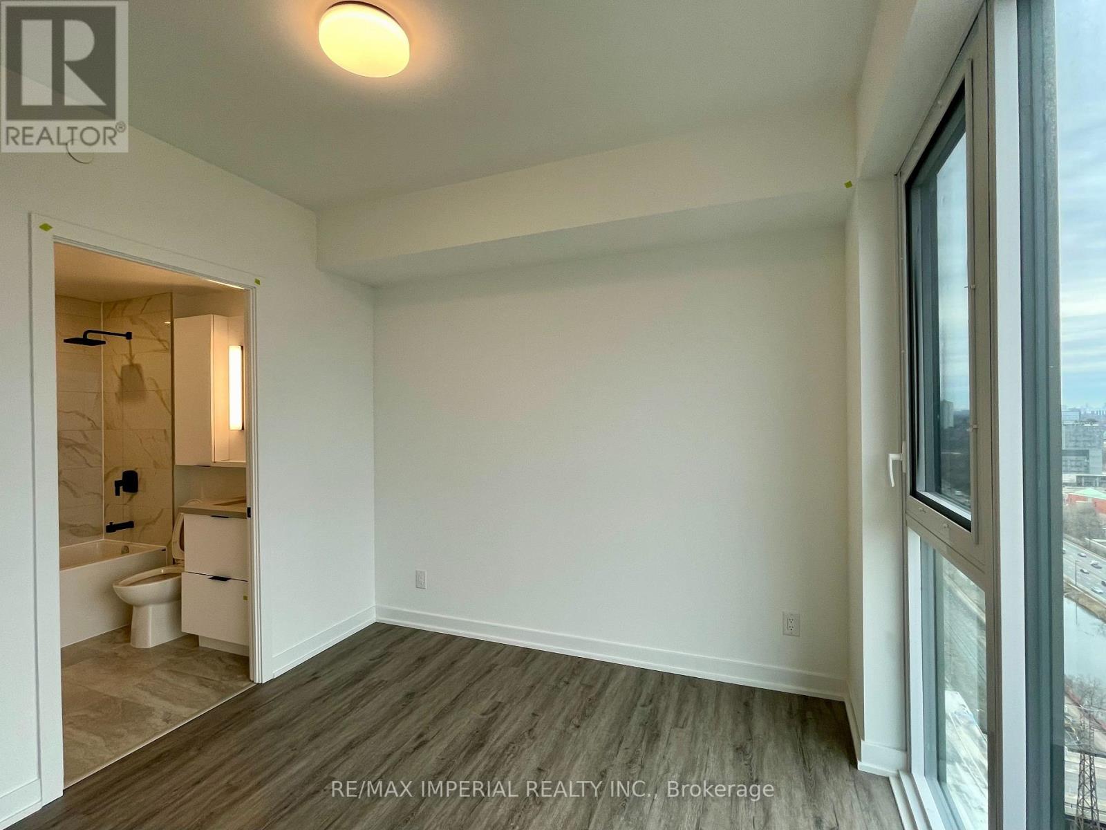 2102 - 5 Defries Street, Toronto, Ontario  M5A 0W7 - Photo 22 - C12656284