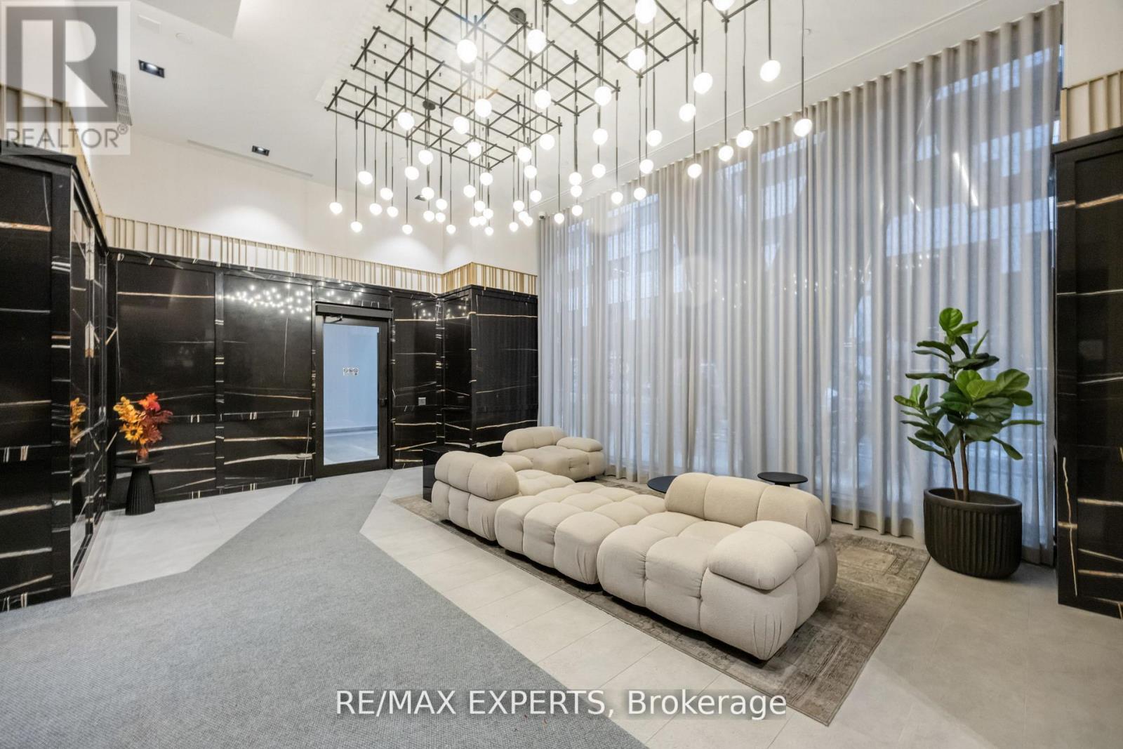 803 - 108 Peter Street, Toronto, Ontario  M5V 2G7 - Photo 4 - C12656326