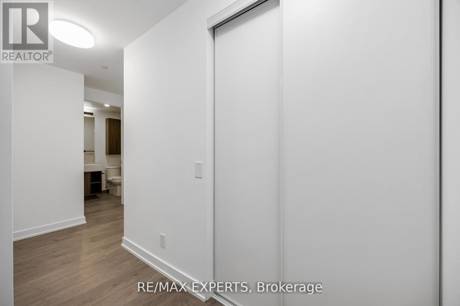 803 - 108 Peter Street, Toronto, Ontario  M5V 2G7 - Photo 8 - C12656326