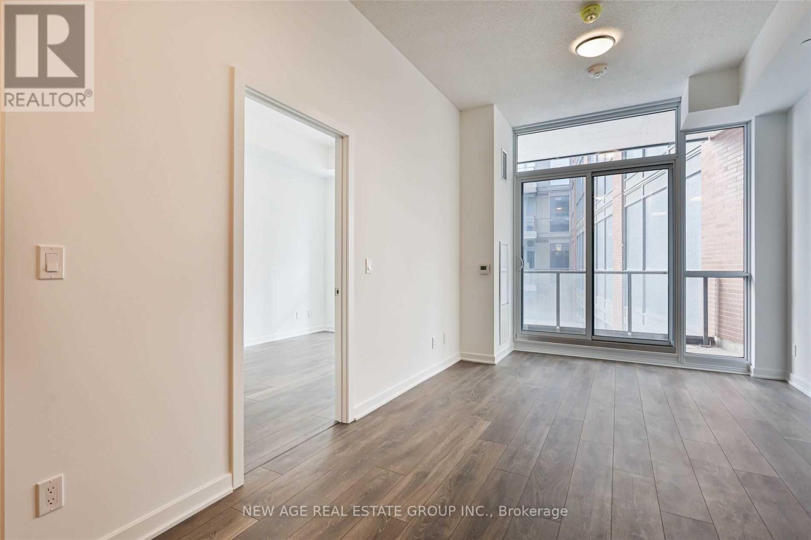 310 - 38 Forest Manor Road, Toronto (Henry Farm), Ontario  M2J 1M5 - Photo 8 - C12656372