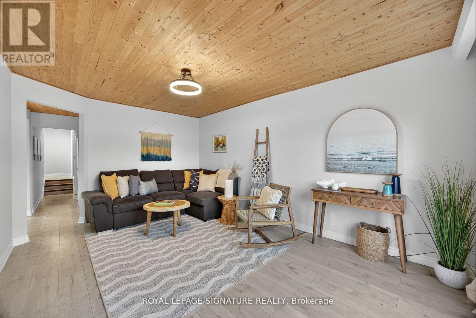 57 Maria Street, Penetanguishene, Ontario  L9M 1L3 - Photo 2 - S12656396