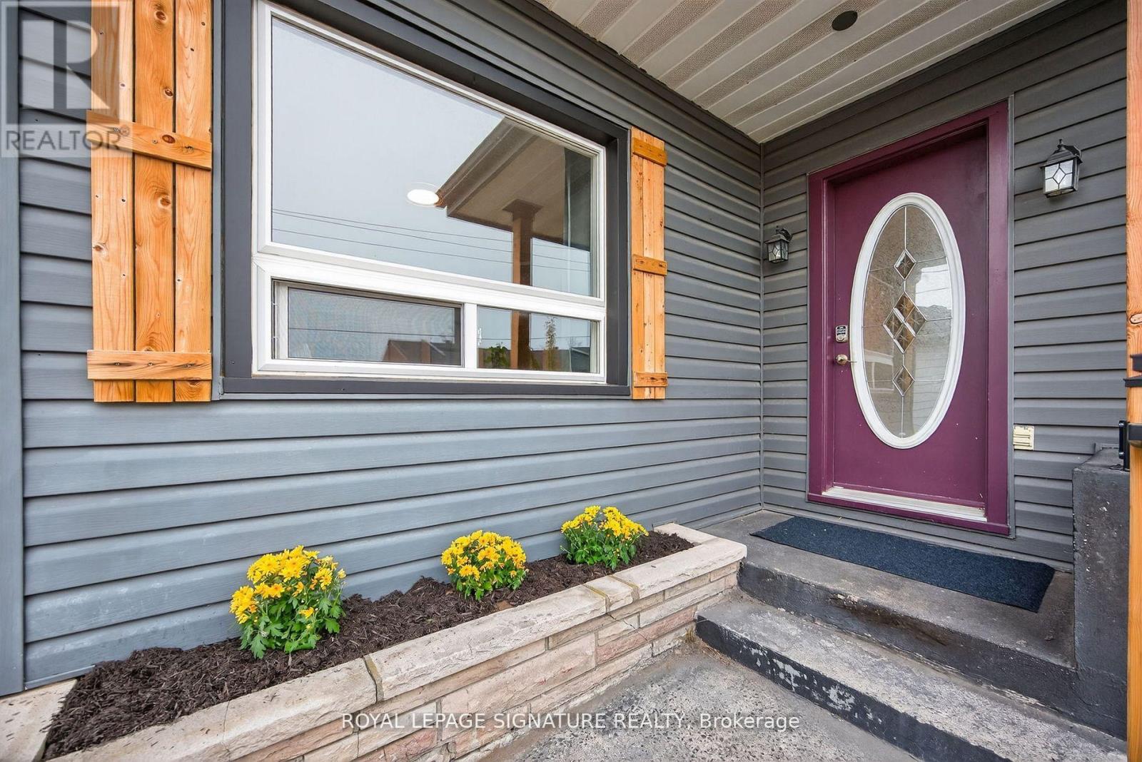 57 Maria Street, Penetanguishene, Ontario  L9M 1L3 - Photo 5 - S12656396