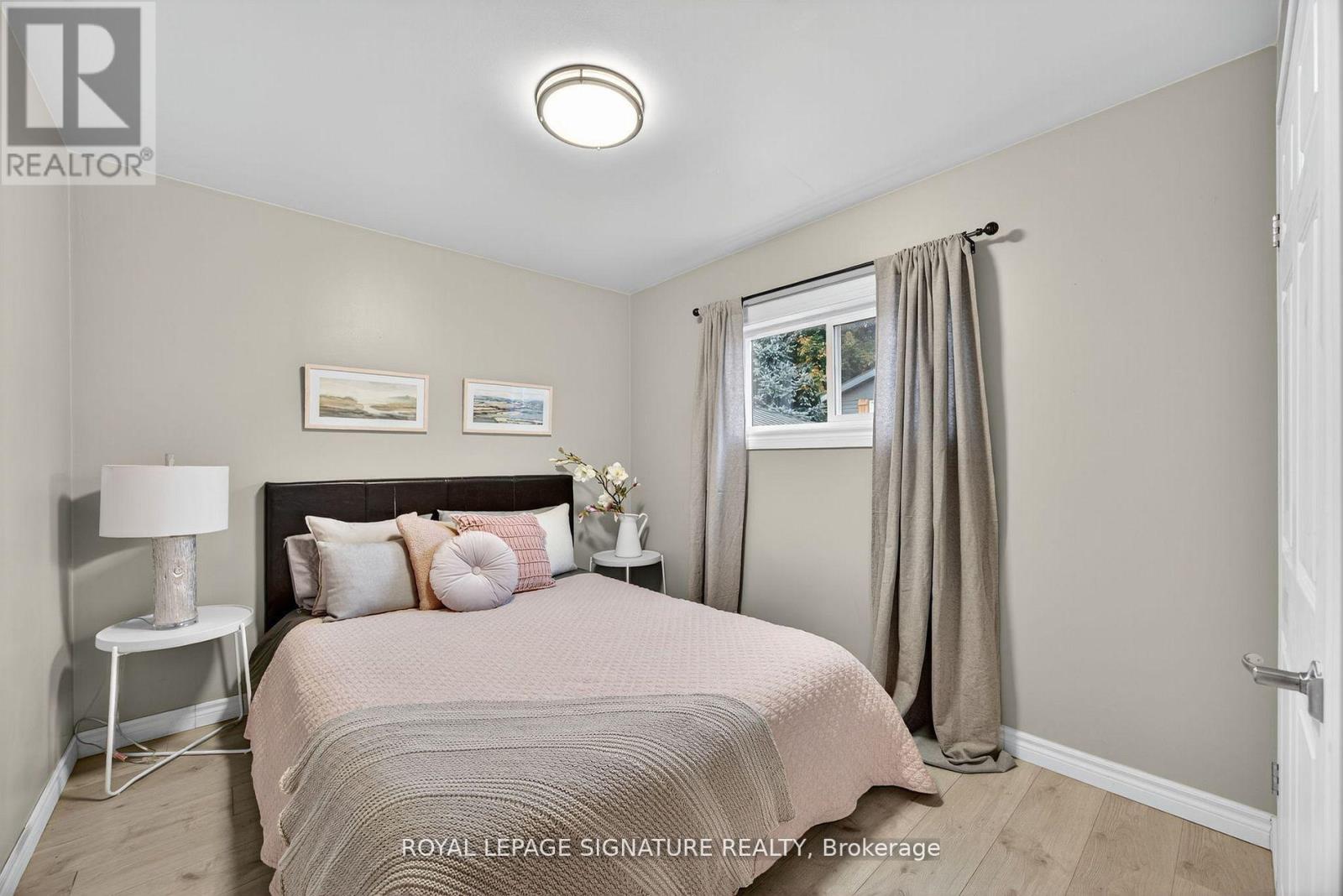 57 Maria Street, Penetanguishene, Ontario  L9M 1L3 - Photo 9 - S12656396