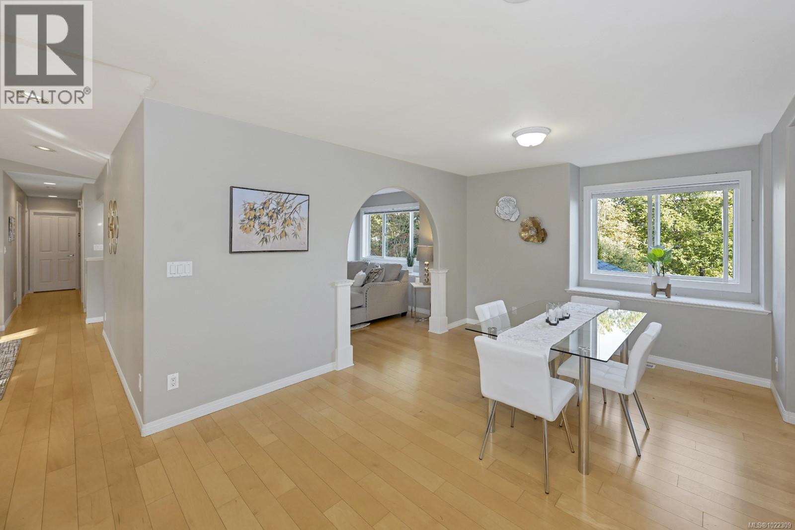 1616 Nelles Pl, Saanich, British Columbia  V8N 6L7 - Photo 15 - 1022309