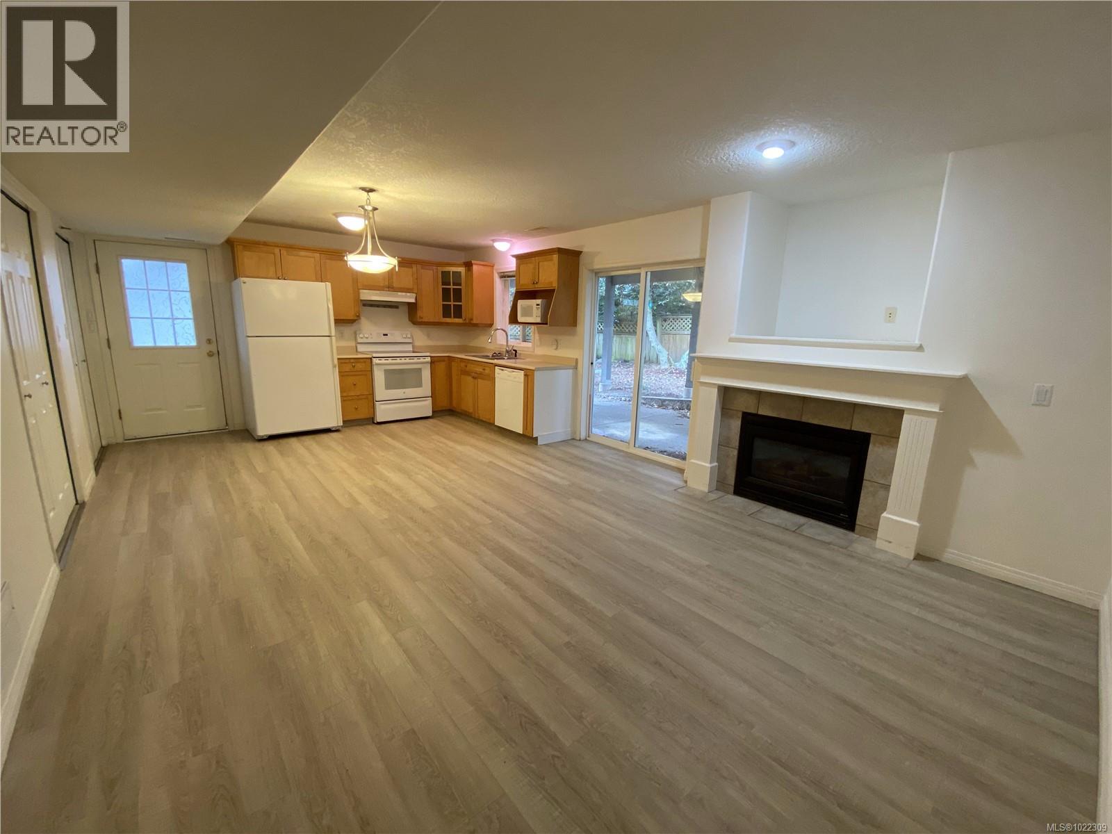 1616 Nelles Pl, Saanich, British Columbia  V8N 6L7 - Photo 30 - 1022309