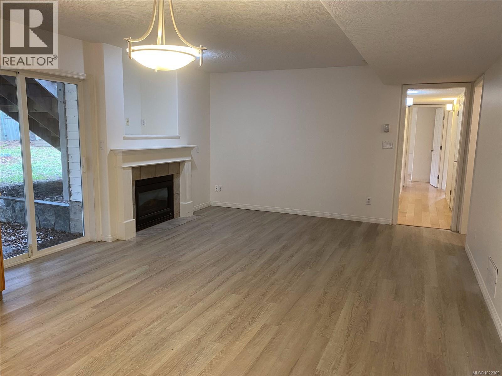 1616 Nelles Pl, Saanich, British Columbia  V8N 6L7 - Photo 36 - 1022309