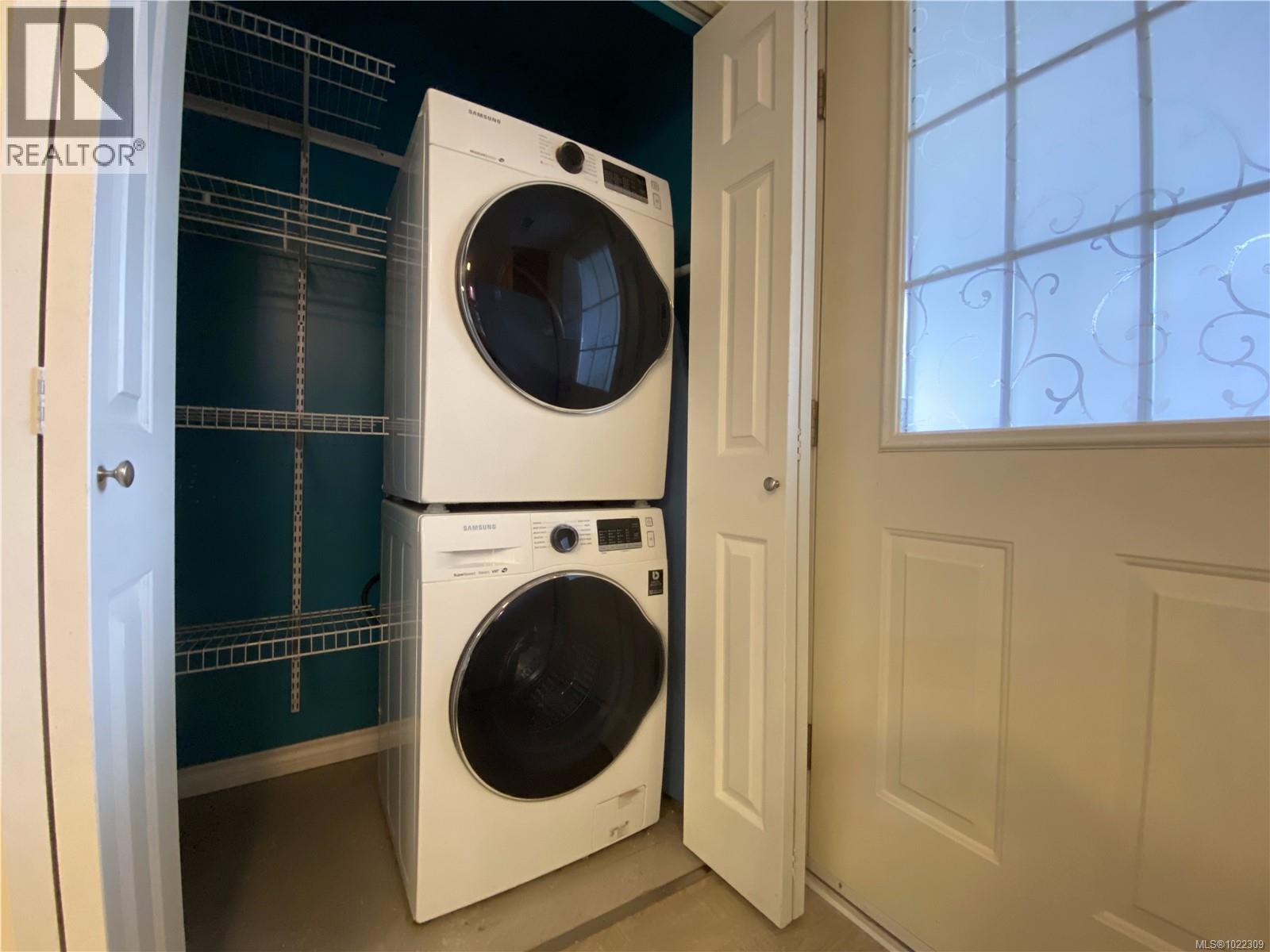 1616 Nelles Pl, Saanich, British Columbia  V8N 6L7 - Photo 40 - 1022309