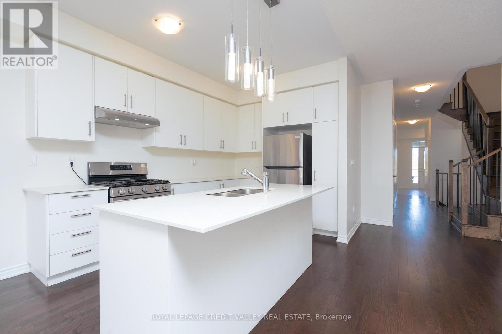 63 Laing Drive, Whitby, Ontario  L1P 0N6 - Photo 10 - E12599390