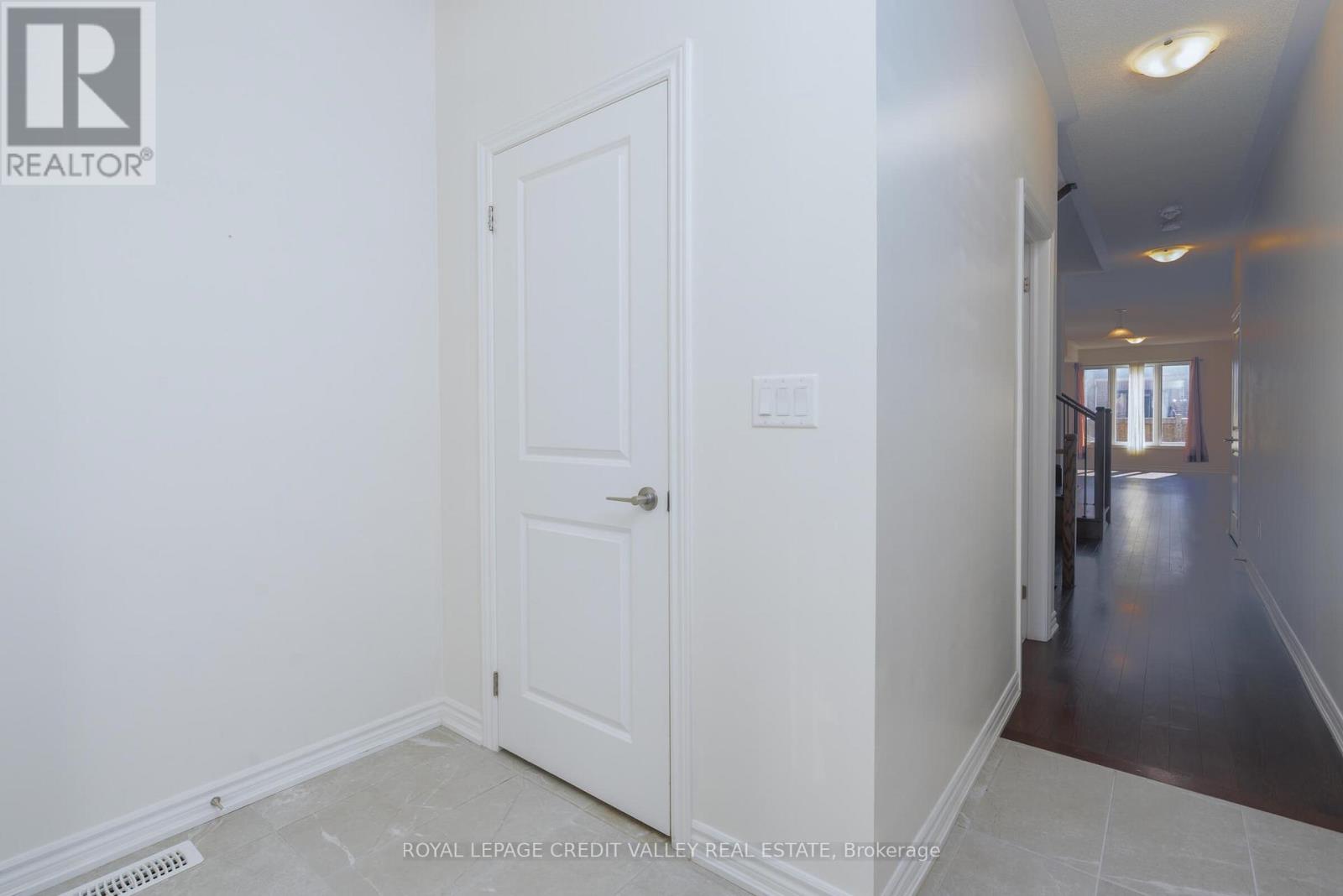 63 Laing Drive, Whitby, Ontario  L1P 0N6 - Photo 5 - E12599390