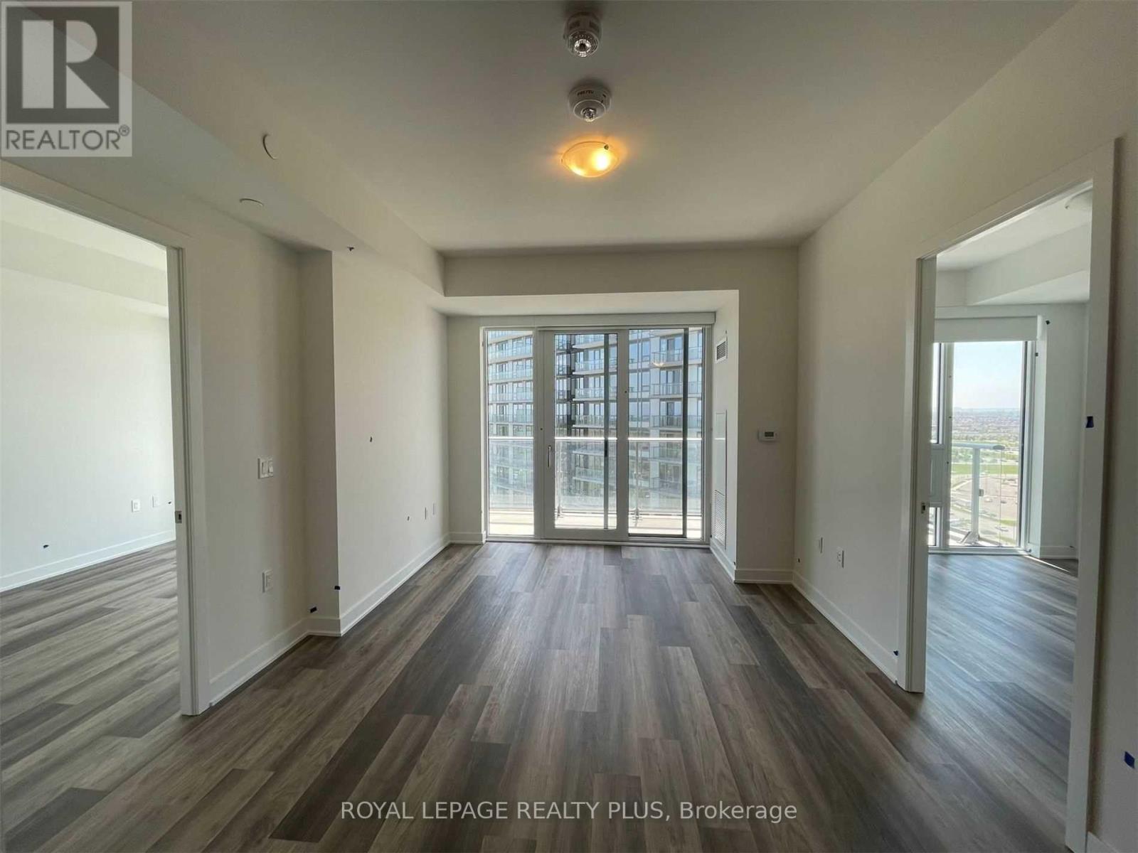 1705 - 4675 Metcalfe Avenue, Mississauga, Ontario  L5M 0Z8 - Photo 5 - W12656236