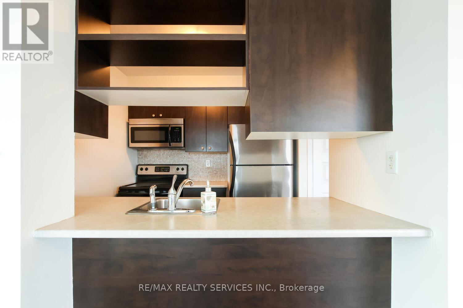 1103 - 215 Queen Street E, Brampton, Ontario  L6W 0A9 - Photo 16 - W12656238